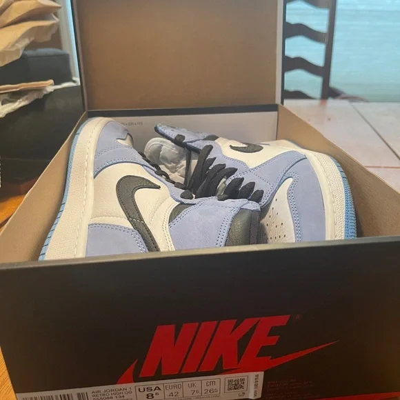 Jordan 1 University blue